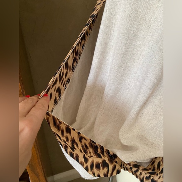 Artistic works by Lu (boutique brand) Animal Print Wrap Women’s Top size L - Picture 13 of 13